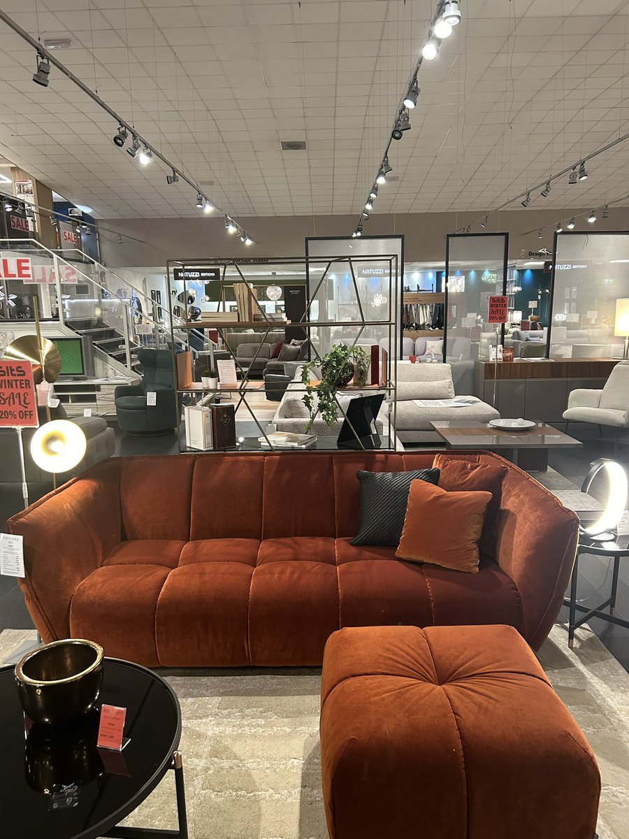 designerphillip's tweet photo. Back to work after eating and drinking far too much. But shop looks amazing!! https://t.co/7pENUt8Kft
