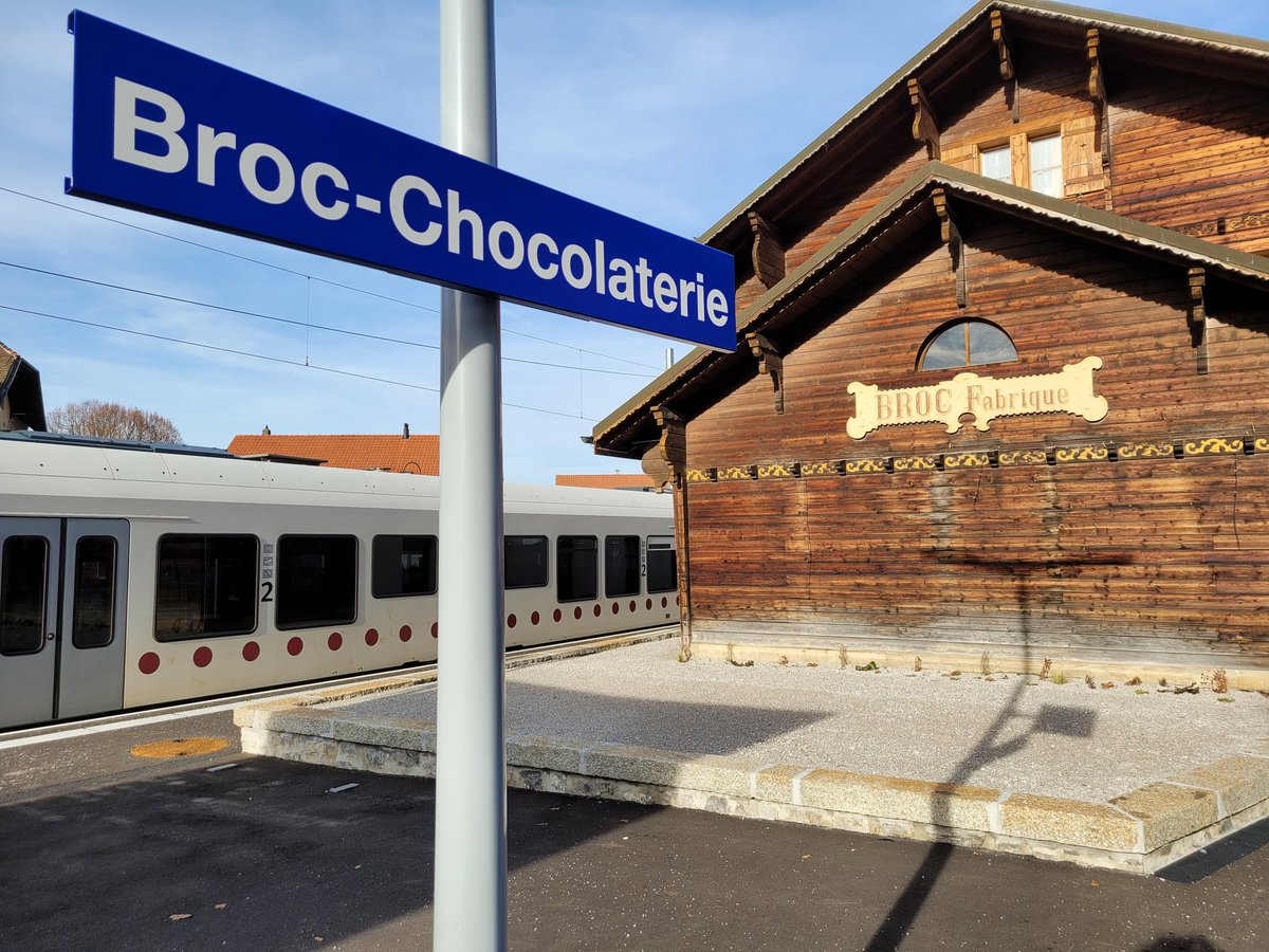 In Switzerland some chocolate factories even have their own train station^^
#cailler #broc #chocolatefactory