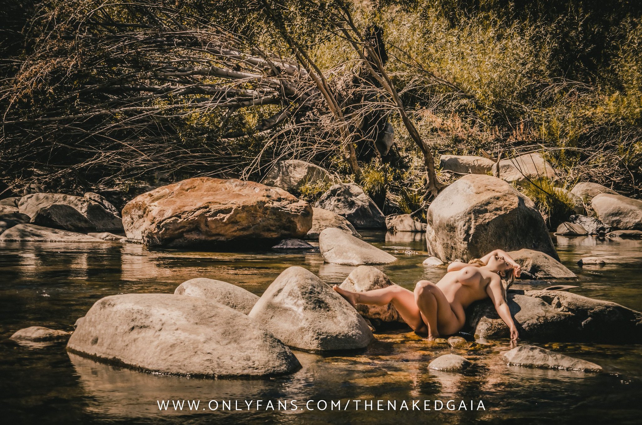 Want to see the rest of this amazing #photoset? Get access to all 8 images by signing up for my OF today! (Link in bio) #Nudes #Nature #FreeTheNipple #KernRiver #Naked #Nudist #nakedandwild #naked_women https://t.co/y8wgGK9rND