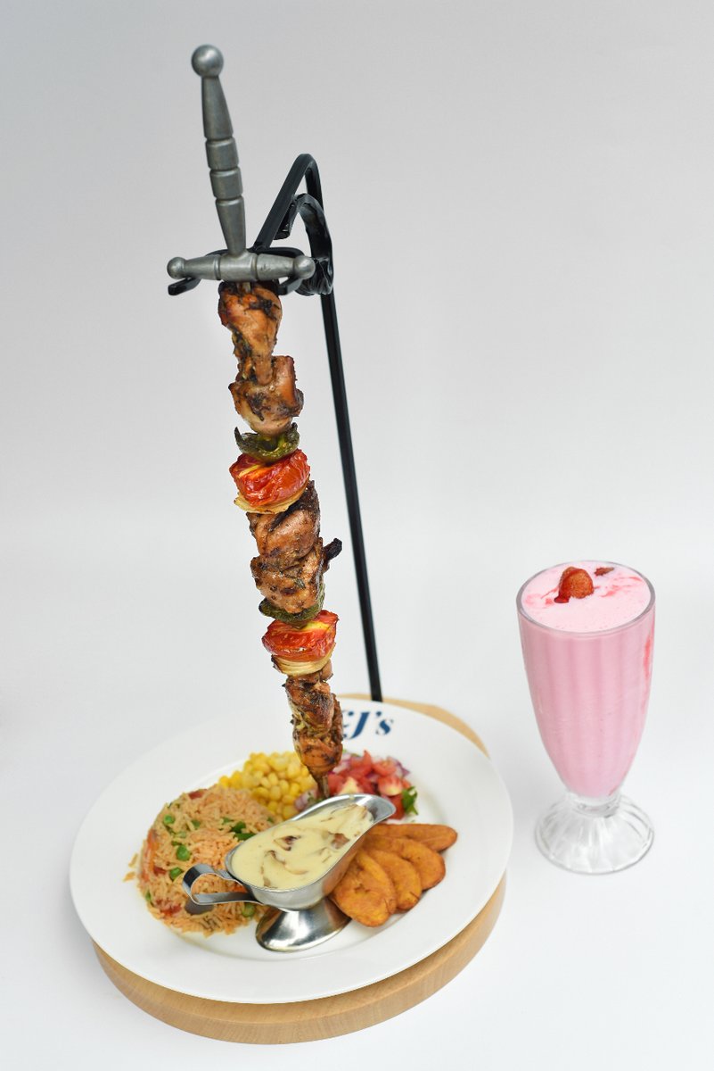 CJs__256's tweet photo. Skewers, Jerk chicken, or Wings? These chicken choices take my appetite under their wing!
#cjs
#cjsbigmeals
#Jerkchicken #ChickenSkewers #ChickenWings https://t.co/QZ3Zx3lZBO