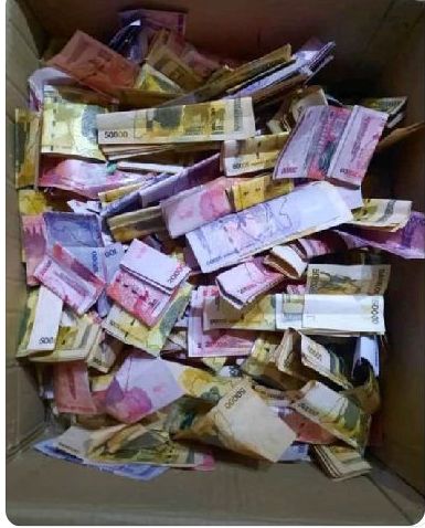 lodioemma's tweet photo. Did you save in the saving box for December 2023?. You need to start early for the next December 2024
#Savingbox https://t.co/6rXHuXAigu