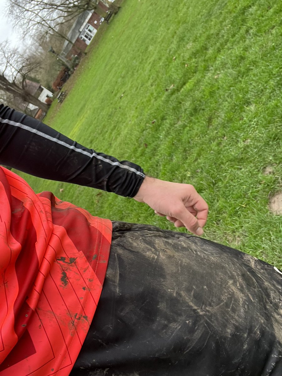 seanmarks10's tweet photo. When you suggest to kids….lets go and play football as bored in house……think I may have took it a bit to serious……#headersandvolleys #kneeslides #divingheaders #overheadkicks #takemeback #turnbacktime https://t.co/mBzkoSNghv