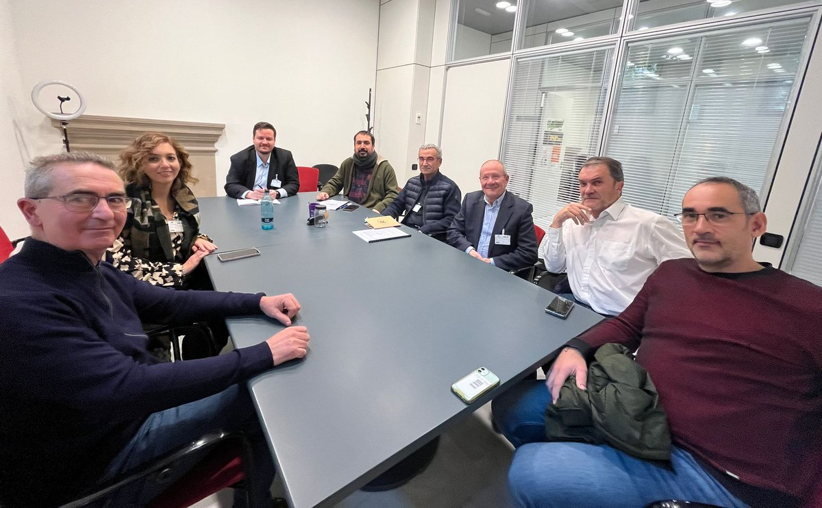 EinesRural's tweet photo. Reunió amb el grup parlamentari @cupnacional perquè l'#EstatutMunicipiRural garanteixi aviat l'#EquitatSocial de tota la ciutadania. "Una eina indispensable per #Equilibrar el #Territori i garantir l'#Equitat de les persones que hi viuen" #EquilibriTerritorial #MunicipisRurals https://t.co/Hf3PaQzVnb