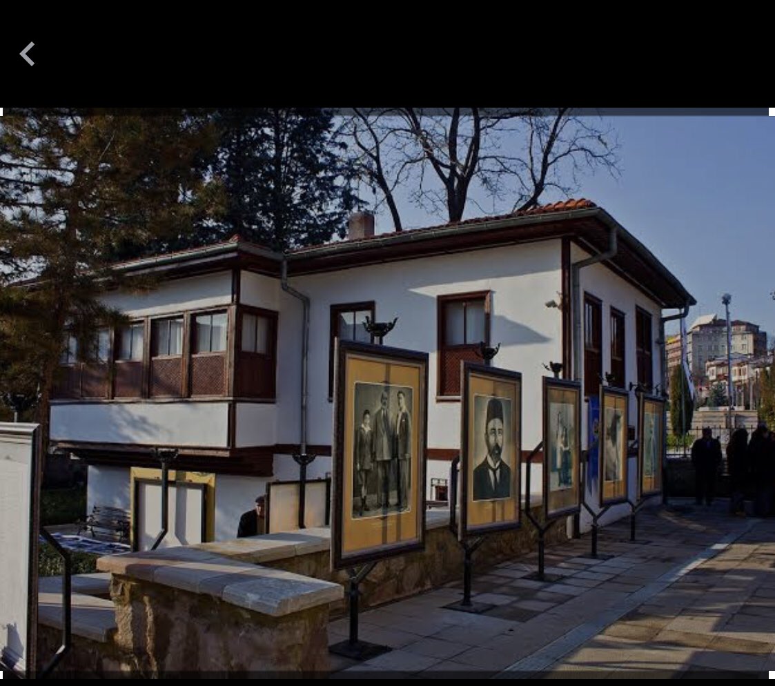 yunkeles's tweet photo. “Toprakta gezen gölgeme toprak çekilince,
  Günler şu heyulayı da er, geç silecektir.
   Rahmetle anılmak, ebediyet budur amma,
   Sessiz yaşadım, kim beni nerden bilecektir.”
Diyen;
İstiklal marşımızın şairi Mehmet Akif Ersoy’u ölüm yıldönümünde rahmetle anıyorum.
Ruhu şadolsun. https://t.co/CijtdrUqEt