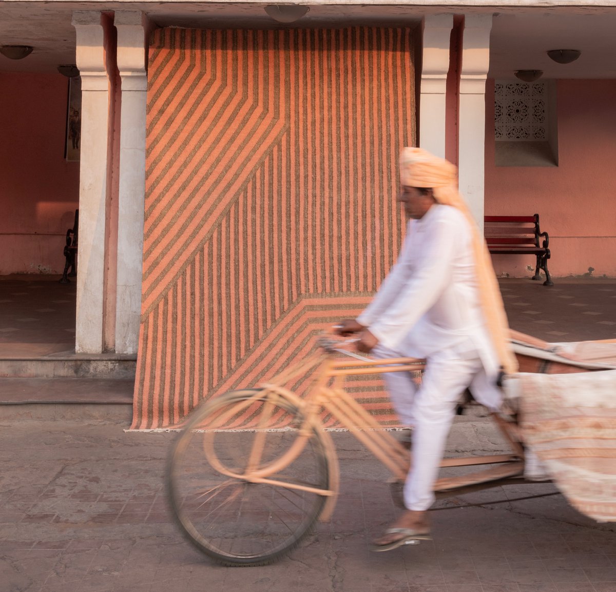 Pedaling through the vibrant symphony of Peach Fuzz vibes!
Dive into the bold hues of our rug, a stunning companion for the journey ahead.

#coloroftheyear #pantone #pantonecoloroftheyear #pantone2024 #peachfuzz