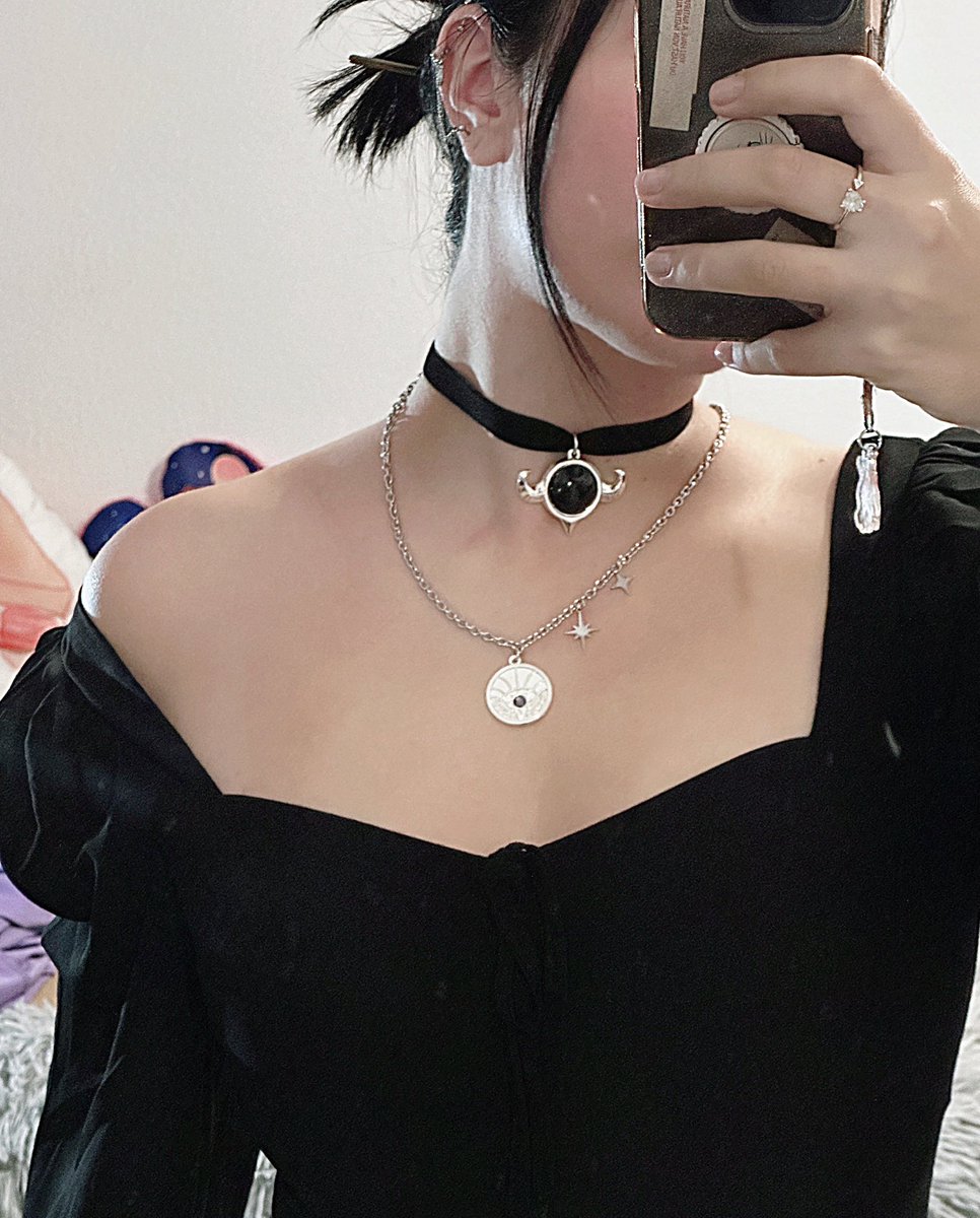 MissAmethysa's tweet image. Giveaway time

Win Shart jewelry!

To enter: Follow + Like + RT
comment if you prefer the choker or necklace ^_^

2 winners, good luck &amp;lt;3