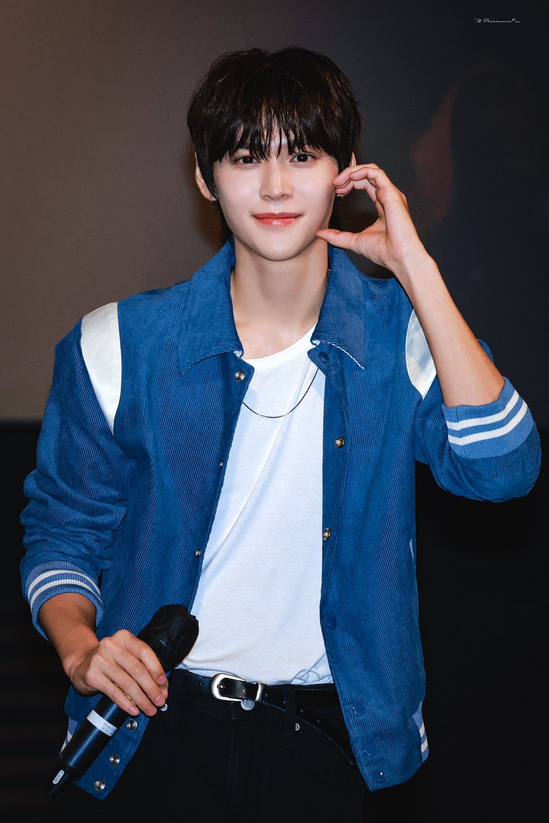 231227

🐶!!!

#은석 #EUNSEOK #ウンソク
#라이즈 #RIIZE #ライズ