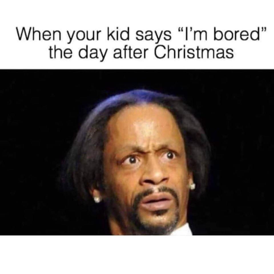 Move1069's tweet image. HACK IT: Get your kids to put your name in for the December #CashGrab every hour on move1069.ca to win 500 bucks. 😇

A treat to kick off the new year brought to you by @InsideBrookside &amp;amp; @eastsidemarios! 🛍🍅

#MOVEMornings