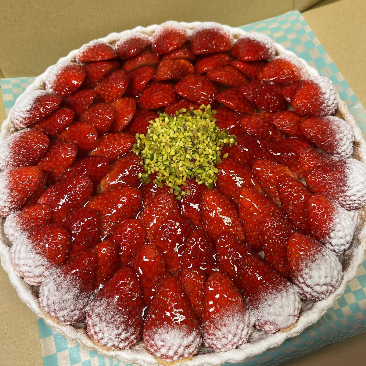 yuriel__17's tweet image. 大掃除からの忘年会でした 🥹

毎年恒例のキルフェボン 🍰💖
いろんなケーキ食べれて
幸せな時間でした〜 🥰！