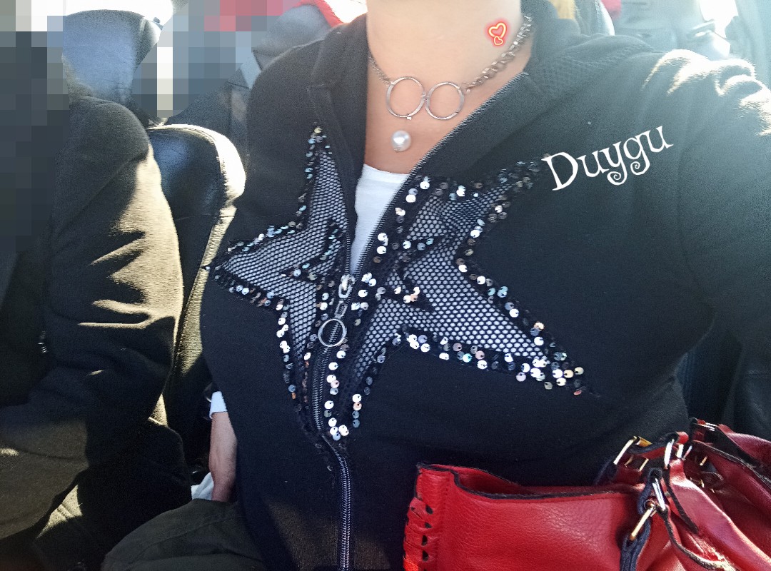 Anlık Olsun 😉
Akşama Çarşambayı Çarşafa Dolayalım mı? 🍾🥂💃💃💃