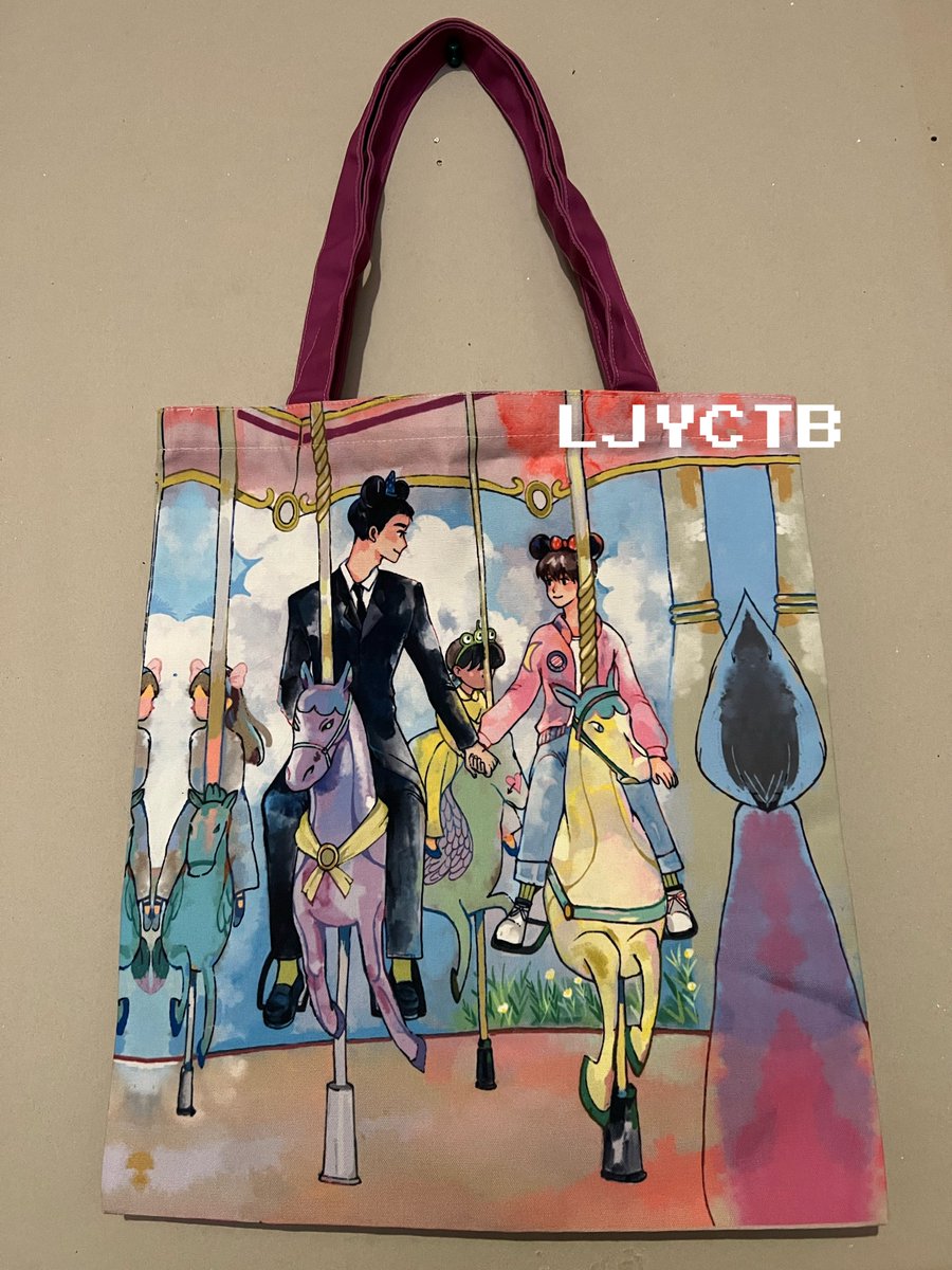 LJYCTB's tweet photo. ✨พร้อมส่ง✨ กระเป๋าผ้า ใบละ 100 บาทค่ะ  
📦 ค่าส่ง 40 บาท 
สนใจขอดูรูปเพิ่มเติมได้ในDMนะคะ 
#กระเป๋าผ้ามือสอง #ส่งต่อกระเป๋ามือสอง 
#ส่งต่อกระเป๋าผ้า #กระเป๋าผ้า
#โจฮันนอร์ธ
#วิศวะเกียร์พยศ
#นิยายวายมือสอง https://t.co/J26ZqAyfHa