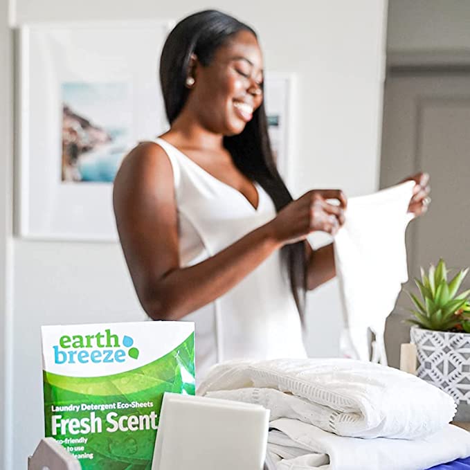 Doing laundry while traveling is a great way to keep all of your clothes nice and fresh. 🧼🧺 See these top reader recommendations to know what detergent to add to your very own travel laundry kit!

travelfashiongirl.com/best-travel-la…