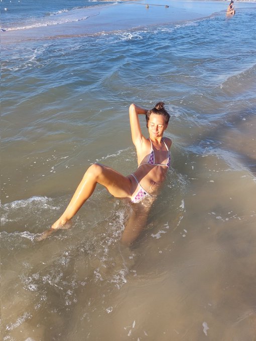 The sunset light #sunset #sunsetlight #sunsetvibes https://t.co/ZBTpyHs6z9<a href="/tag/sunset"class="tags">#sunset</a><a href="/tag/sunsetlight"class="tags">#sunsetlight</a><a href="/tag/sunsetvibes"class="tags">#sunsetvibes</a>