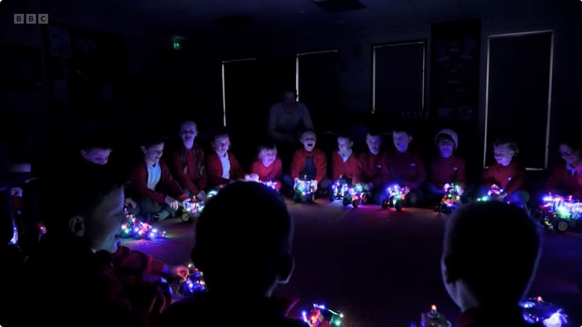 SheepyPrimary's tweet photo. Well done Swaledale Class!  You have put Sheepy on the map, as stars of the @BBCOne Countryfile’s Christmas Special, showcasing the Sheepy Tractor Run.  We are all very proud of the children.  👏🏻 🐑 🚜 💕 🎄 https://t.co/FiPWtiCUHR
