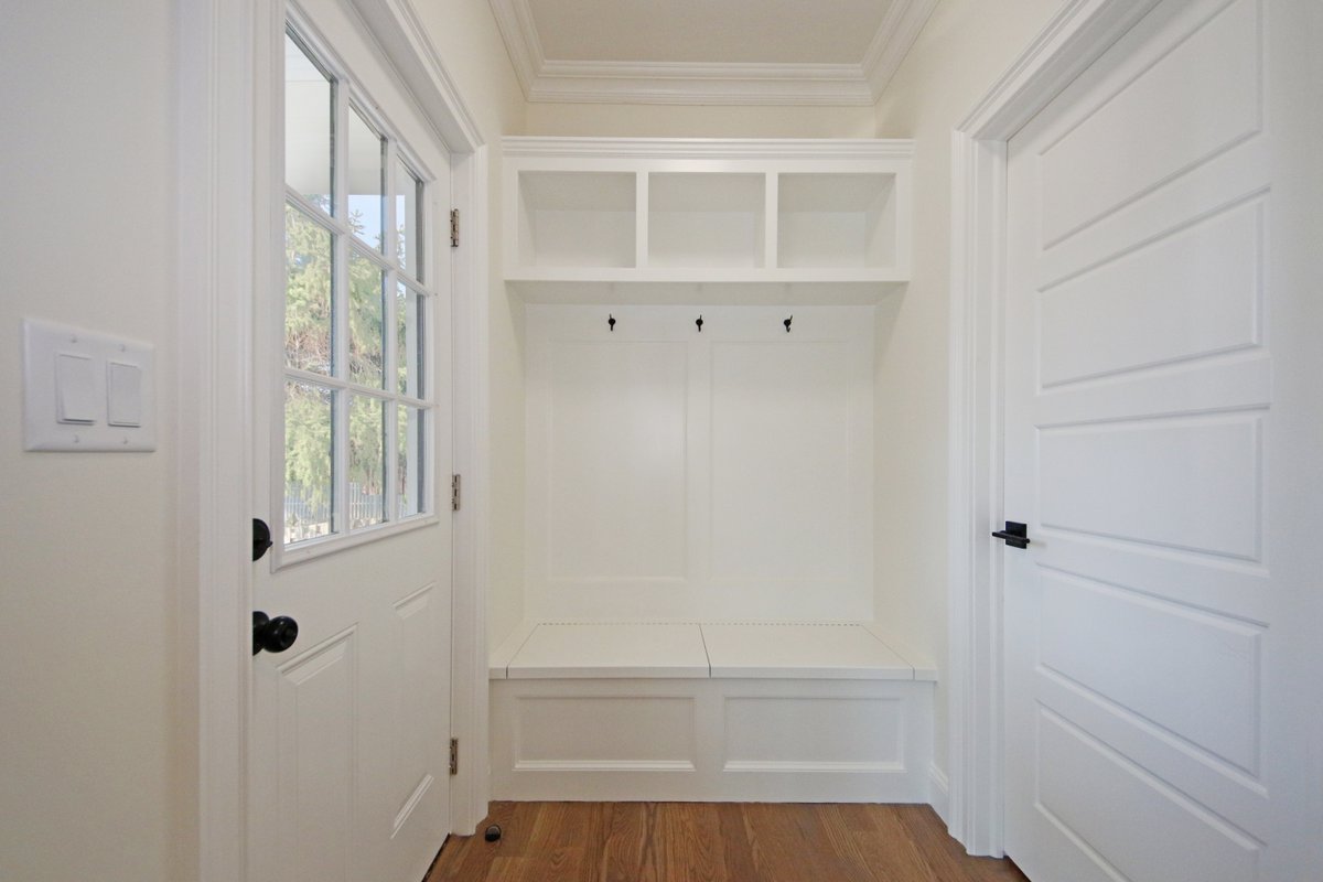 BGS1931's tweet image. A place for everything  ✨

#BuildersGeneral #NJ #MudRoom #SideDoor #Storage #NewDesign #HomeInspo