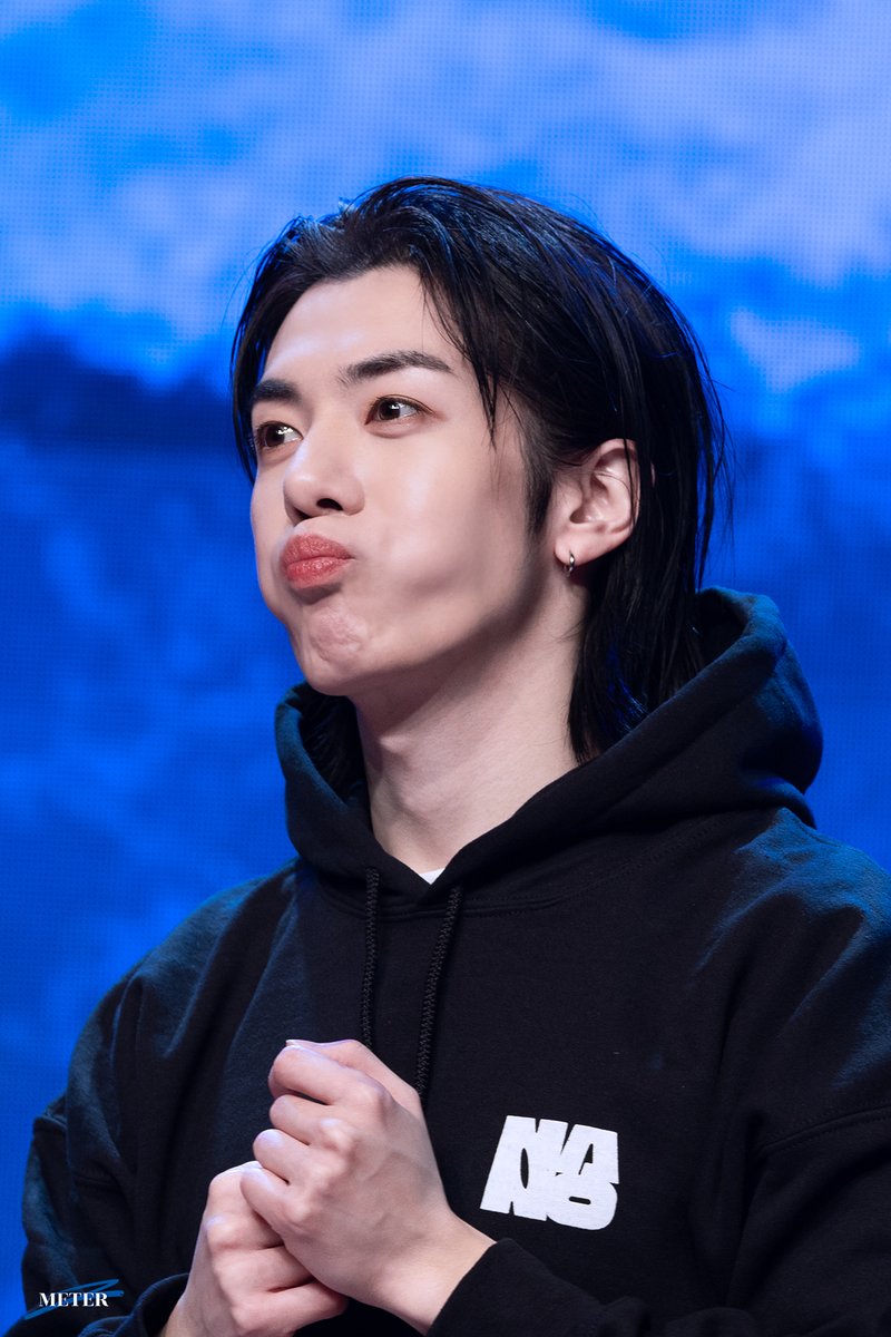 231215 나노의 미리 메리크리스마스 낮공  

😗

#나노 #김나노 #김재호 #재호 #NANO #KIMJAEHO
<a href="/kimnanoise/">NANO (나노)</a>