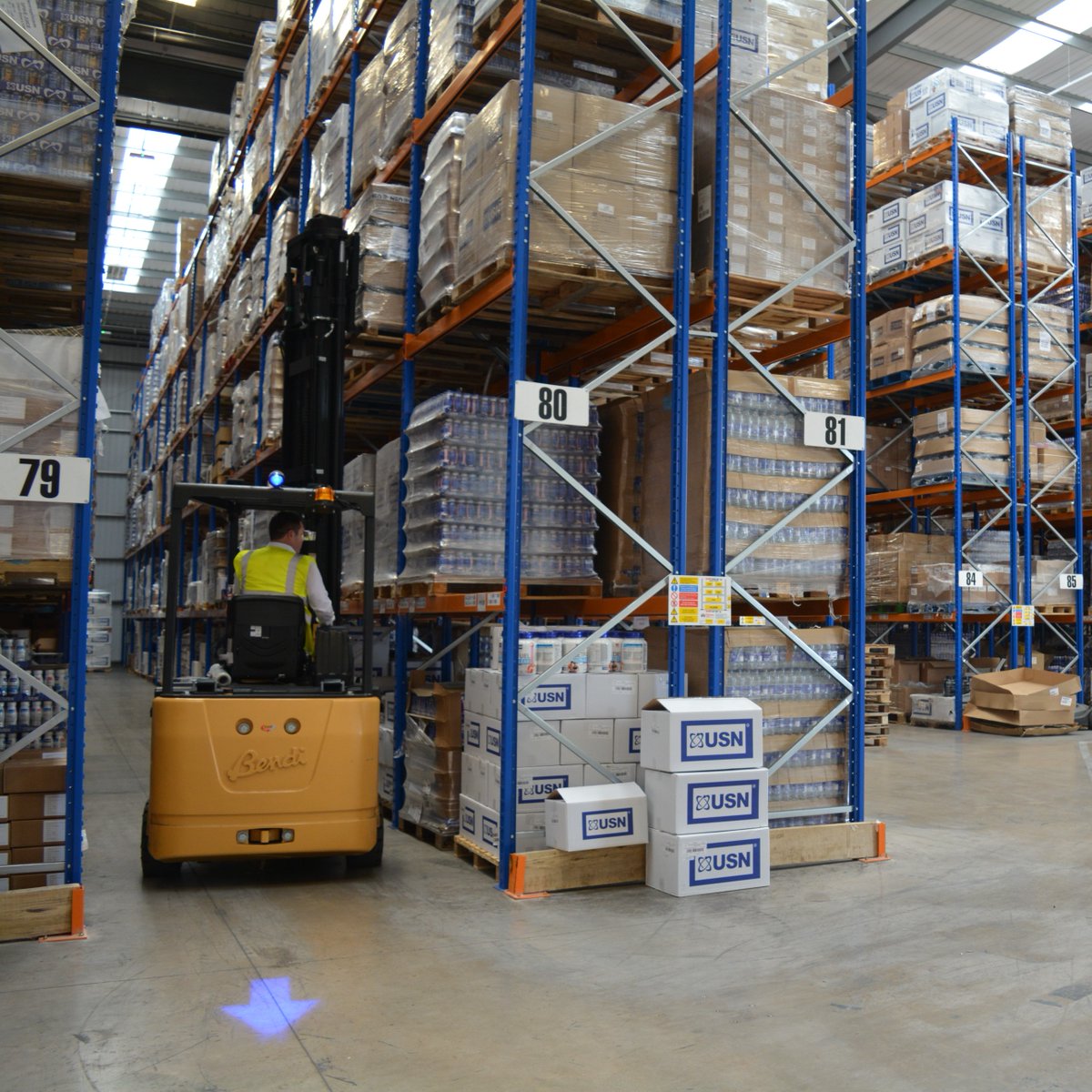 BendiForklift's tweet photo. Translift Bendi prioritises the well-being of your team and your inventory. Its innovative design ensures enhanced stability, reducing the risk of accidents. 🚦👩🔧 #innovativedesign #reducetherisk #vnaforklifts https://t.co/hsdVTFk6t5