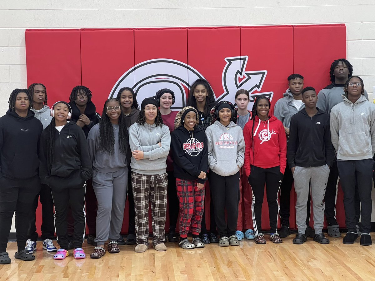 Clinton_Hoops's tweet photo. Headed To Charleston For Some Hoops @CInvitational @chsdevilsbball! #GBR https://t.co/1dGamlFNbj
