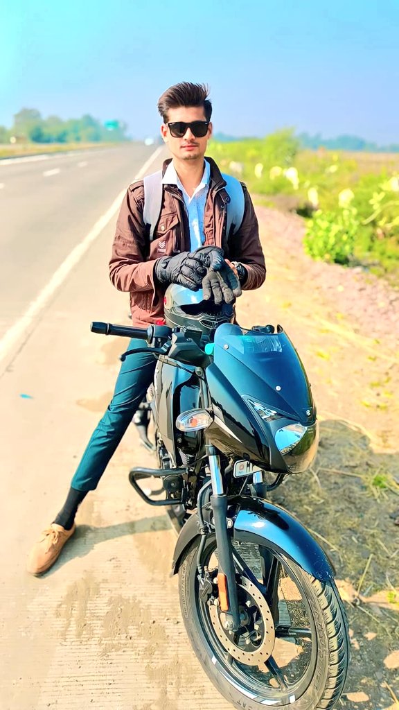 Vamshii_krish's tweet photo. Happy Birthday brother 🎉💝🥳
Wishing you good health and happiness always ❤️🤗
#Sanjeetsahu
#Bestiee https://t.co/td3YhU5oiv