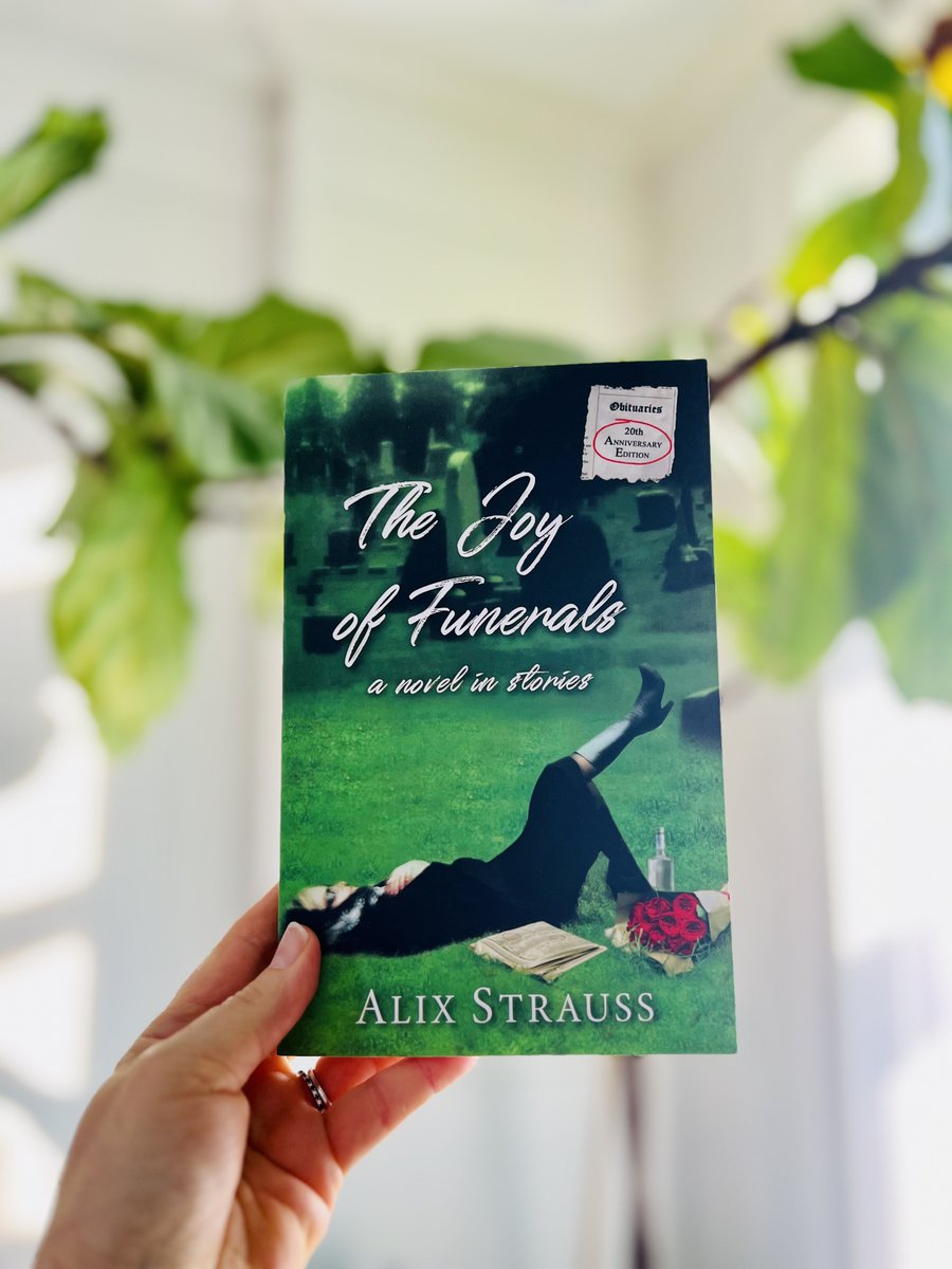 zibbyowens's tweet photo. 🎙️New podcast episode with @alixstrauss, author of THE JOY OF FUNERALS! Listen now: https://t.co/u1xwn7UcKp
#literarypodcast #booktwitter #momsdonthavetimetoreadbooks https://t.co/PjH4HGCLRh