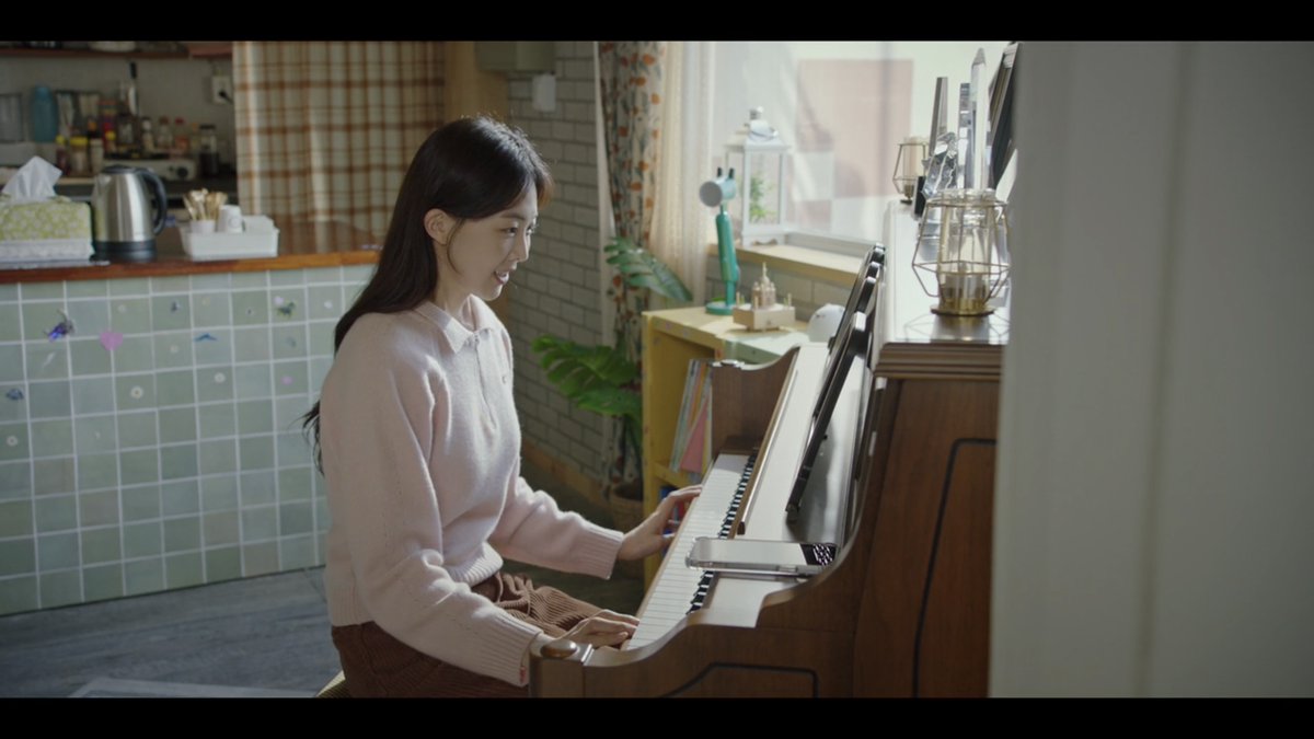 MagratKdramas's tweet photo. 🎹Soundtrack #2 (7,5/10)
👉Disney +

Independiente de Soundtrack#1 pero con el mismo tono acogedor y de nuevo con el hilo conductor de la música. 

Una historia bonita que en ciertos aspectos me recordó a Our beloved summer, en la que destaca su cinematografía tan cuidada 🩶 https://t.co/OXdFEetneF