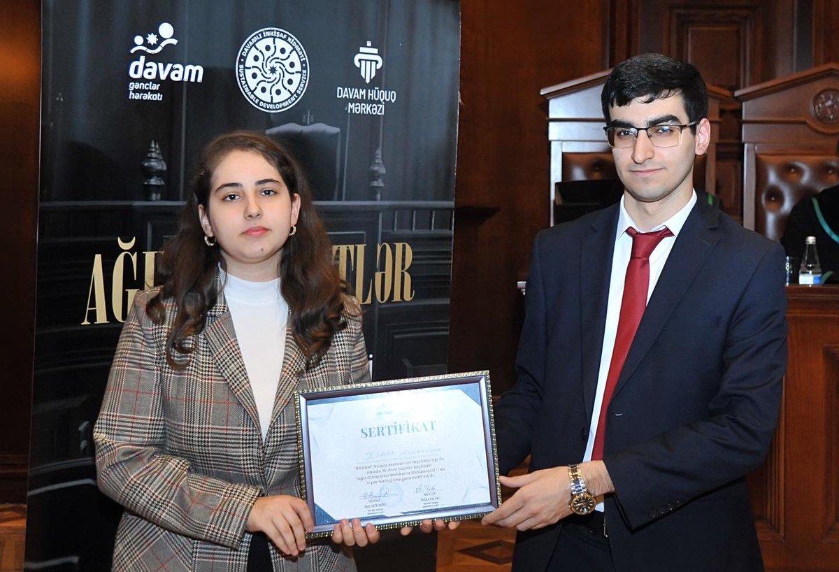 “Davam” Hüquq Mərkəzi tərəfindən həyata keçirilən Ağır Cinayətlər Məhkəmə Müsabiqəsinin final mərhələsi baş tutub.

#davam2023 #davamgenclerherekati