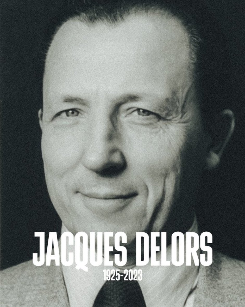 Immense tristesse suite à la disparition de Jacques #Delors. 
Bien plus qu’un homme politique, il était un homme d’Etat et l’un des bâtisseurs de l’Union Européenne 🇪🇺 
Il fut aussi un syndicaliste engagé à la #CFTC très attaché à la vérité, au bien commun et à la justice sociale