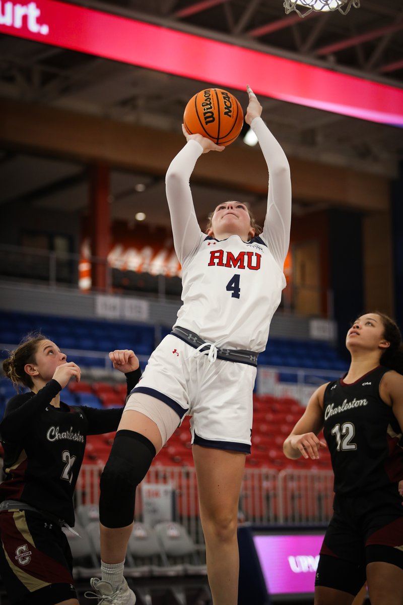 RMUWBasketball's tweet photo. Danielle Vuletich and Natalie Johnson the past two games:
55 points combined
28 rebounds
23-36 from the field 📈

#HoopTownship https://t.co/GWhJN6MXsI