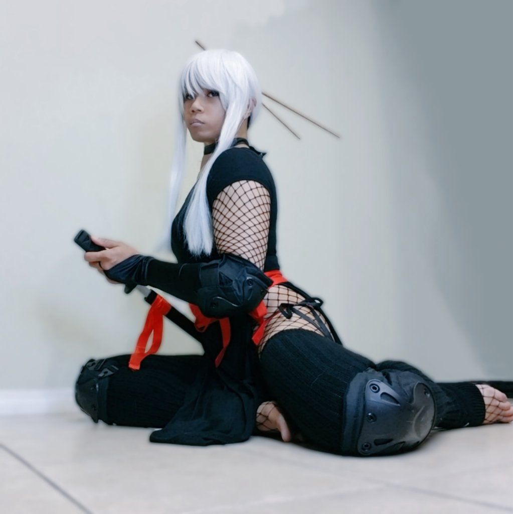 RinRisque's tweet photo. Yeah... This is better. Really grown fond of showing my legs and thighs.... and sometimes the cake.

#cosplay #Femboy #ninja #humpday https://t.co/zwiPj93pJo
