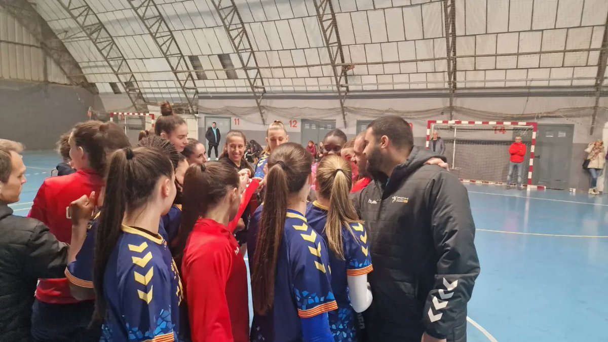 FedCatHandbol's tweet photo. 📷 Final del partit amb el resultat final de #SCJF 44-22 Cardedeu.
👉 Demà les seleccions catalanes Infantils, Cadets i Juvenils es tornaran a entrenar a la capital vallesana.
🙌 Seguim sumant en el camí cap al #CESA2024cat
#HandbolCatalà https://t.co/BwCVymJCOD