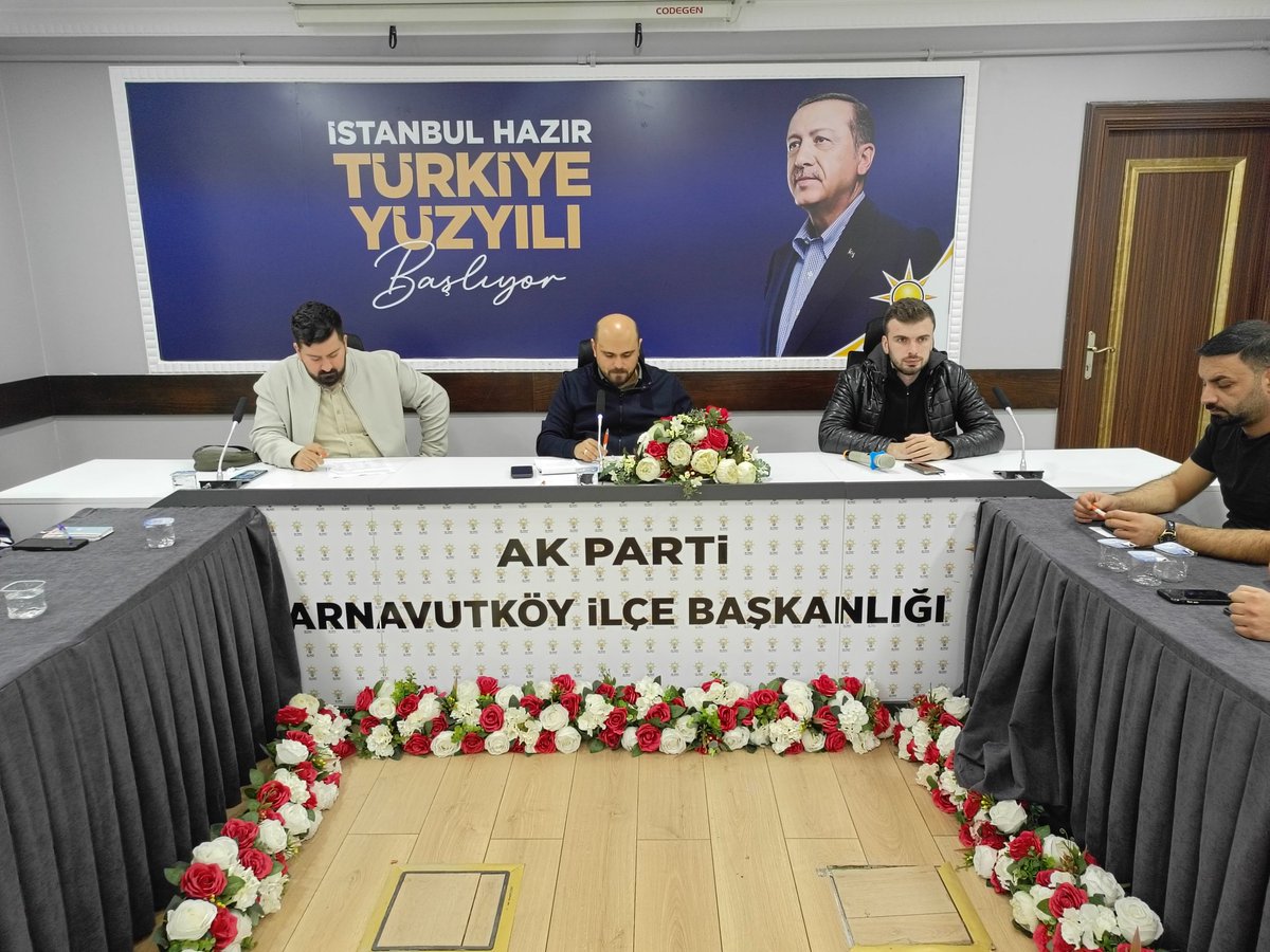 akgncarnavutkoy's tweet photo. Gençlik Kolları Başkanımız @ercandoner58 ile 
Haftalık Gençlik Kolları Yönetim Kurulu Toplantımızı gerçekleştirdik. 
Toplantımız hayırlara vesile olsun 🇹🇷

@eyupkadirinan 
@cemcekerek 
@ercndnr https://t.co/m6wvANbPjj