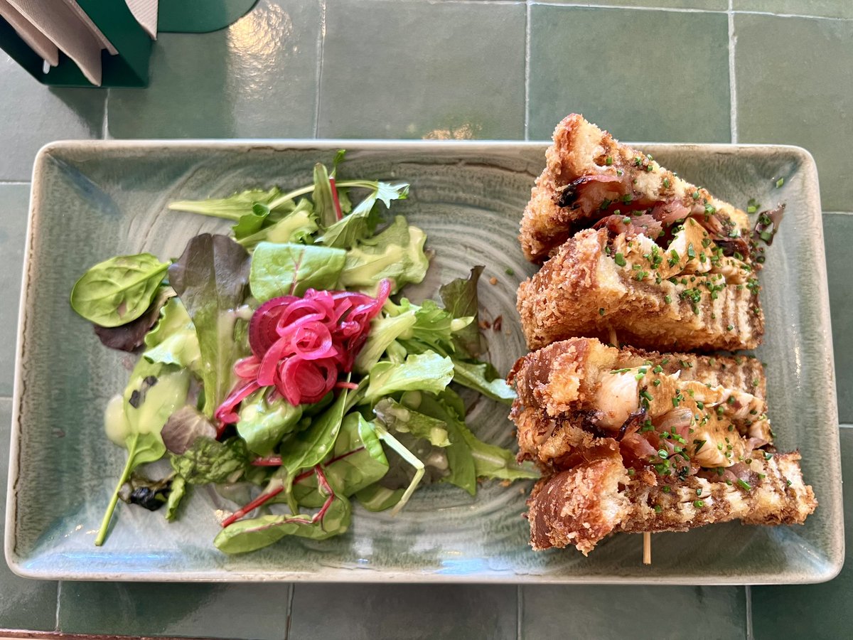 CurroTroya's tweet photo. ❤️❤️ Parada y fonda en #Matilda (#Torremuelle, #Benalmádena).
Espacio renovado.
Sándwich Montecristo
👇🏻👇🏻 https://t.co/OXzqWqviw4