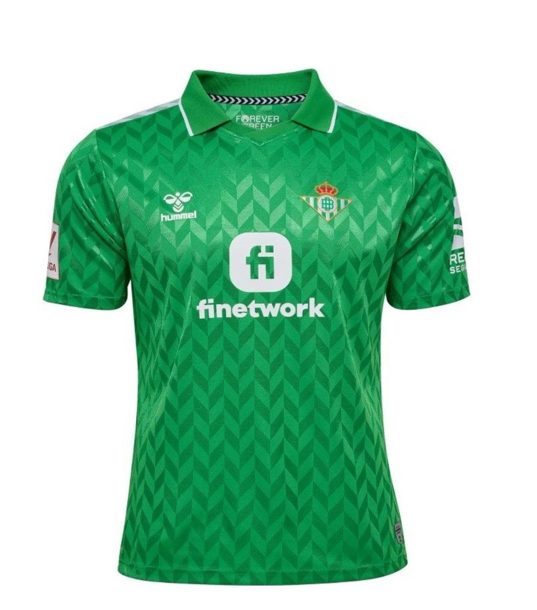 Long shot but, does anyone have this in a XL, if bellerin is on the back that would be perfect too