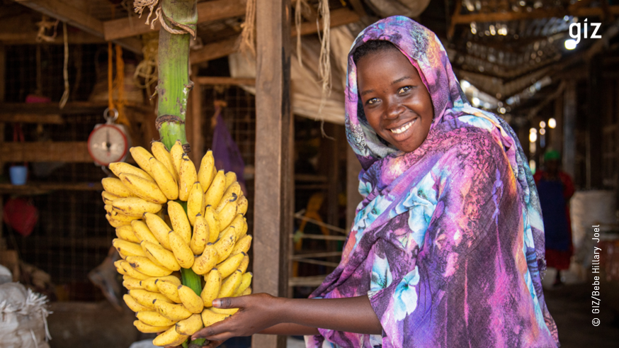 GIZ_SouthSudan's tweet photo. #FemPowerment 9️⃣
Do you want more insight on how we empower girls & #women for a more #food-secure, stable & #peaceful #SouthSudan 🇸🇸, where women have equal #rights & bear equal responsibilities?
Check out #Strengthening3R and keep on following us!
#SSOT https://t.co/JQOiNJ9lJ1