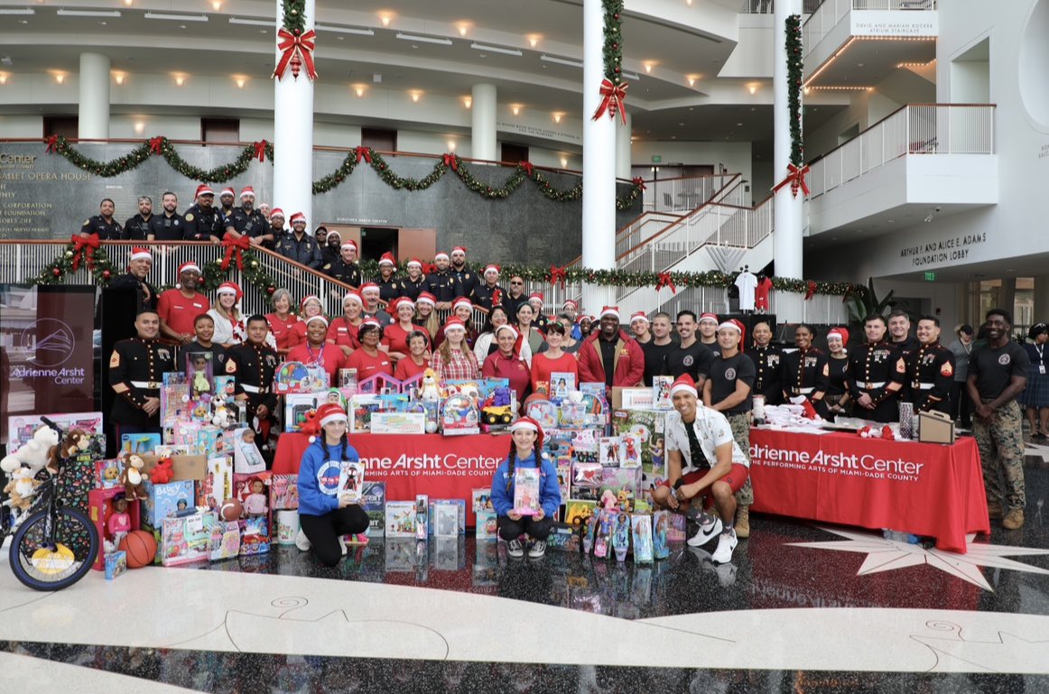 Toys for Tots tweet media