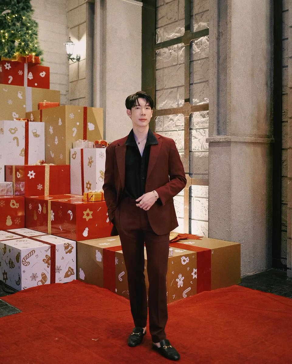 JoKVPofficial's tweet photo. IG Post Update : kavinkvp 

[27.12.2023]  unwrap me🎁

สูททรงสวย พอดีตัว ใส่สบาย❤️
outfit: @ dapper_brand 
Regular Fit Suit in Twill Essential Stretch

#Suit #celebrate #redcarpet 
 #dapperbrand #dappereveryday  #iFeelDapper  #StyleLikeNoOthers 
#kavinkvp https://t.co/RjqEEv3Qw7