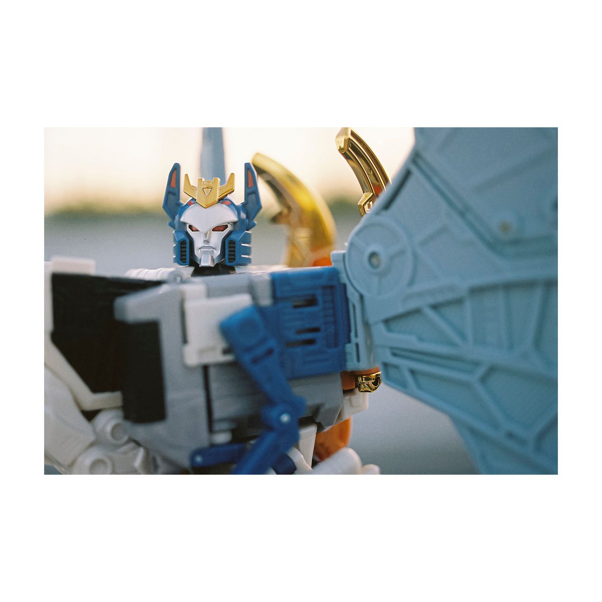 MagnusLabel's tweet photo. “Free as a Bird”
#NikonF3 #Nikon55mmF28
#MadeWithKodak #KodakPortra400
D&S PhotoGoldenHK
#Transformers #トランスフォーマー #Deathsaurus #デスザラス #TransformersLegacy #フォルダー画像に癒しを求める #Maccadam #MagnusLabel #LoadFilm https://t.co/0StrUH8Jvi
