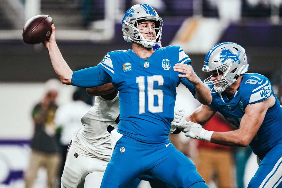 Among all #NFL QBs through Week 16, @Lions QB @JaredGoff16 ranks: - 1st in passing 1st downs (201) - 2nd in completions (365) - 3rd in pass. yards (3,984) - t-3rd in pass. TDs (27) - t-3rd in 20+ yard passes (60) - 5th in completion % (67.7) - 6th in QB rating (98.3) #OnePride