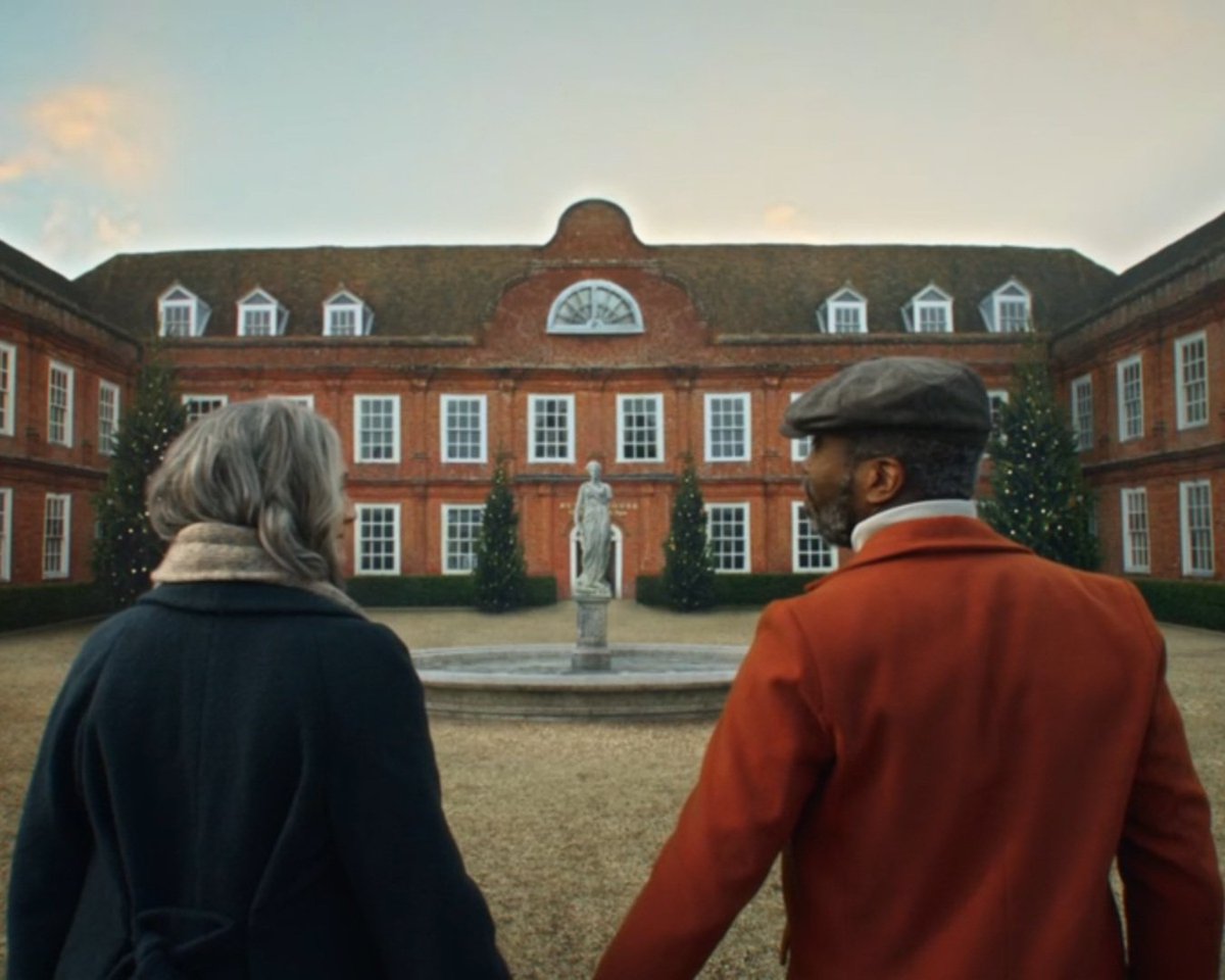 FranchesterUtd's tweet photo. "It's still the same girl underneath"

#BBCGhosts https://t.co/orcAftsNZK