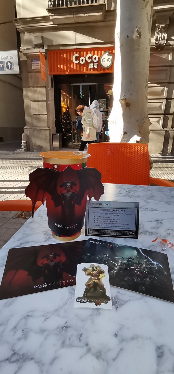 Xoye's tweet photo. Coco fresh tea Barcelona. Cuantas cosas que grandes que son me e pedido el Frozen orb I esta buenissimooo. @astyanax1979
#DiabloIV #cocofreshtea @Diablo @Diablo_ES https://t.co/4Ch1B2Nx0J