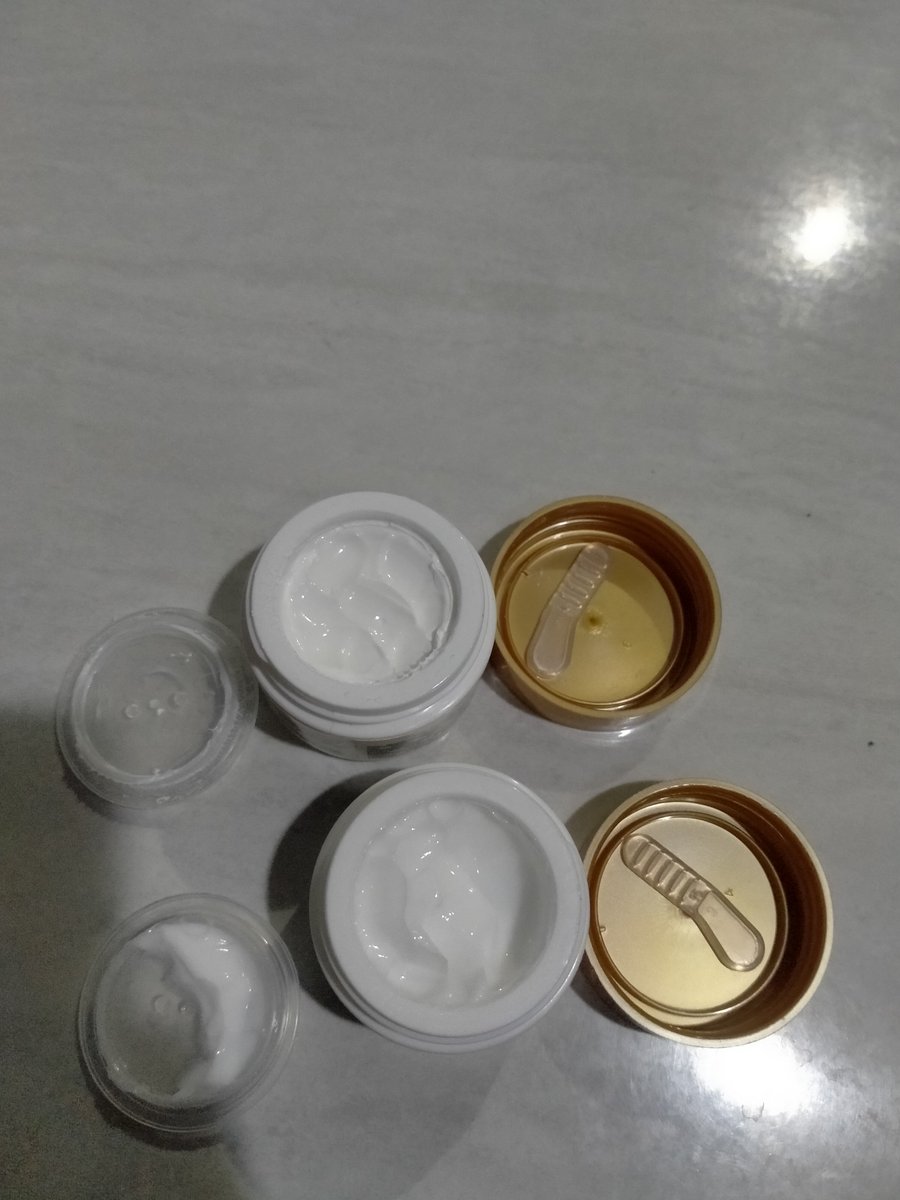 luvyysa's tweet photo. WTS ‼️‼️
Bening's Brightening ORI dari Official Bening's clinic yaa. exp Juni 2026.
- baru 2 hari pake 
- jual karena salah co. hrsnya acne malah brightening
- bisa oren
💰 take all 250k aja. bisa nego.
#prelovedbenings #benings #beningsclinic #zonauang #preloved https://t.co/RiZsKABcGM