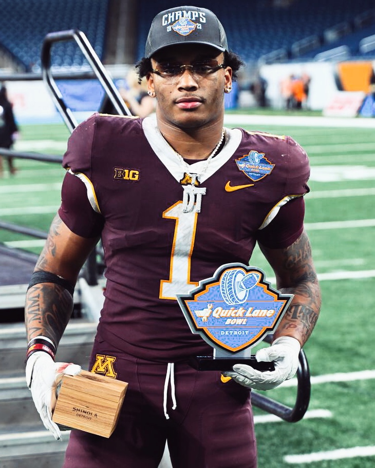 PFF_College's tweet photo. Minnesota RB Darius Taylor in the Quick Lane Bowl:

⭐️ 196 Rush Yards
⭐️ 1 Touchdown
⭐️ 6 Missed Tackles Forced
⭐️ 131 Yards AFTER Contact https://t.co/6JRO5Eoi3z