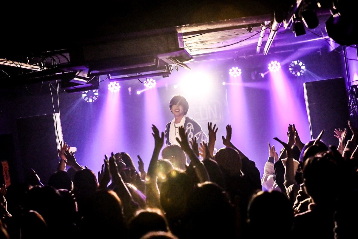 Ciely_staff's tweet photo. Ciely Monthly Oneman Live
Road to - Survive -
“ 2023 LAST LIVE ”
@ SAKAE NEON
お越しいただいた皆様
ありがとうございました!
年内スケジュール終了
2023年Cielyを愛していただき
ありがとうございました。
2024年も
よろしくお願いします!
#Ciely https://t.co/bJnRQjFe42