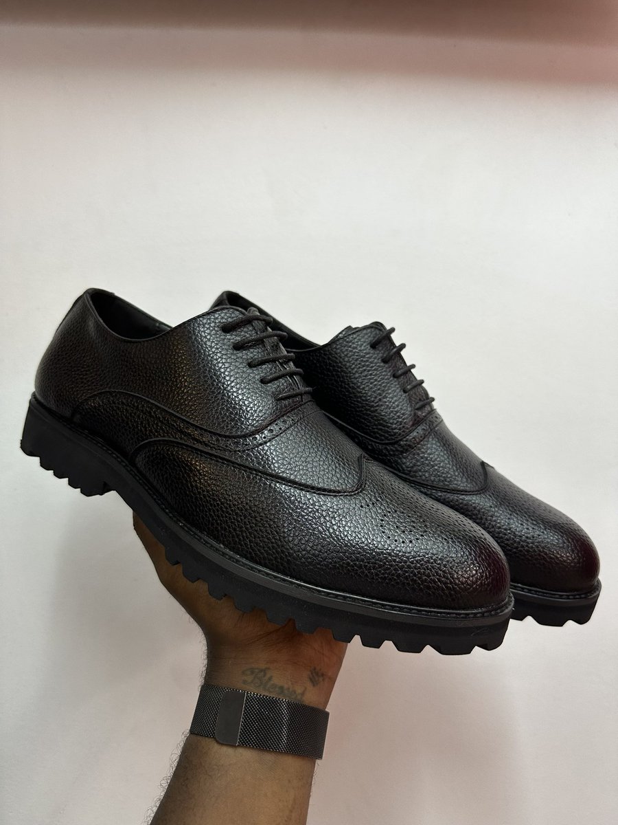 MenWithStyle__'s tweet photo. Derby TT

pointure: 40 à 46 

Prix unique: 40.000 XAF

Quelle pointure tu veux ? 😎 https://t.co/5iDpPRTKkf