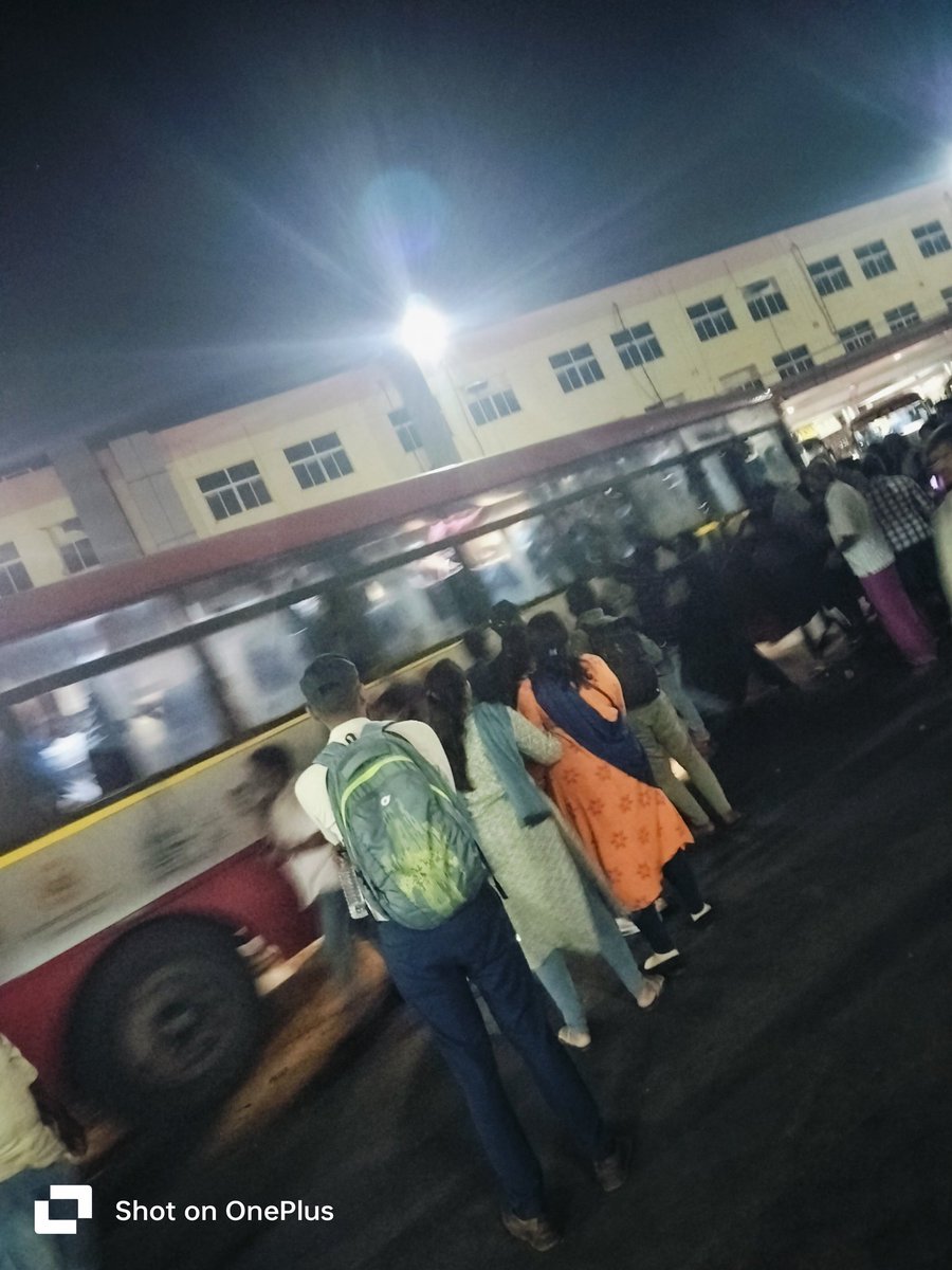 ISMAILBAIG78's tweet photo. Mysore : Situation for kollegal and T-Narsipura route buses 1 bus but crowd of 4 buses @KSRTC_Journeys make the changes and deploy more buses as its causing huge problem.
#ksrtc https://t.co/YEEXDz1eE3