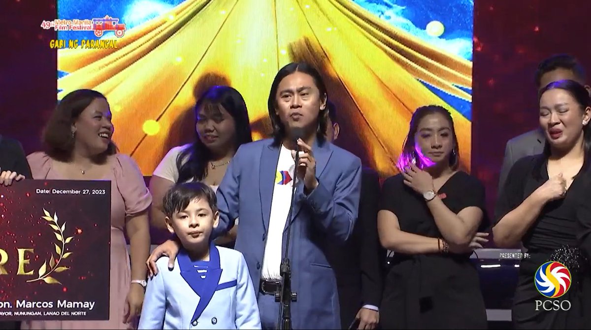 PhilippineStar's tweet photo. 'FIREFLY' BAGS MMFF BEST PICTURE 🏆👏

The fantasy film "Firefly" takes home the #2023MMFF Best Picture award during the MMFF Gabi ng Parangal on Wednesday.

Firefly stars actress Alessandra de Rossi and child actor Euwenn Mikaell, who bagged the Best Child Performer. (Facebook/MMFF)