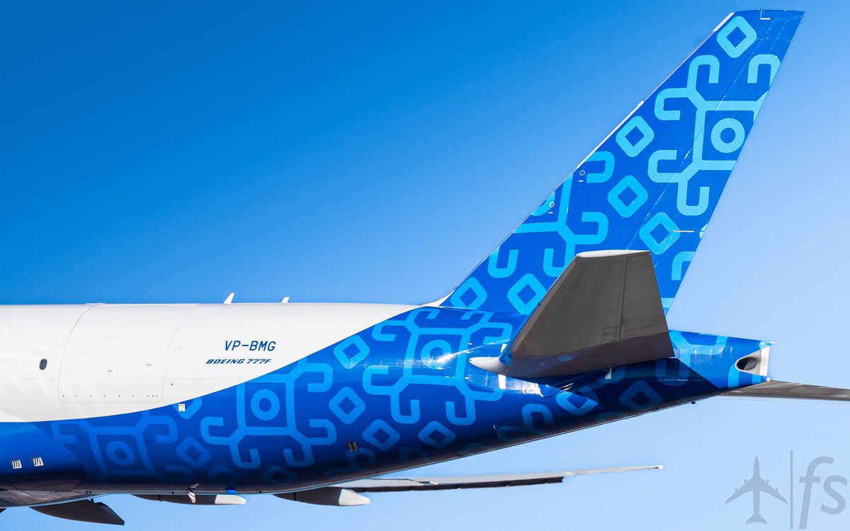 Ayer nos llegó a Valencia el que fue nuestro regalo de navidad👀

El nuevo B77L de <a href="/silkwaywest/">Silk Way West Airlines</a> que llegó desviado desde Madrid🇦🇿

El avión fue entregado a la aerolínea el 30 de septiembre🔙

#boeing #boeing777 #silkway #valencia #aviation #aviationphotography