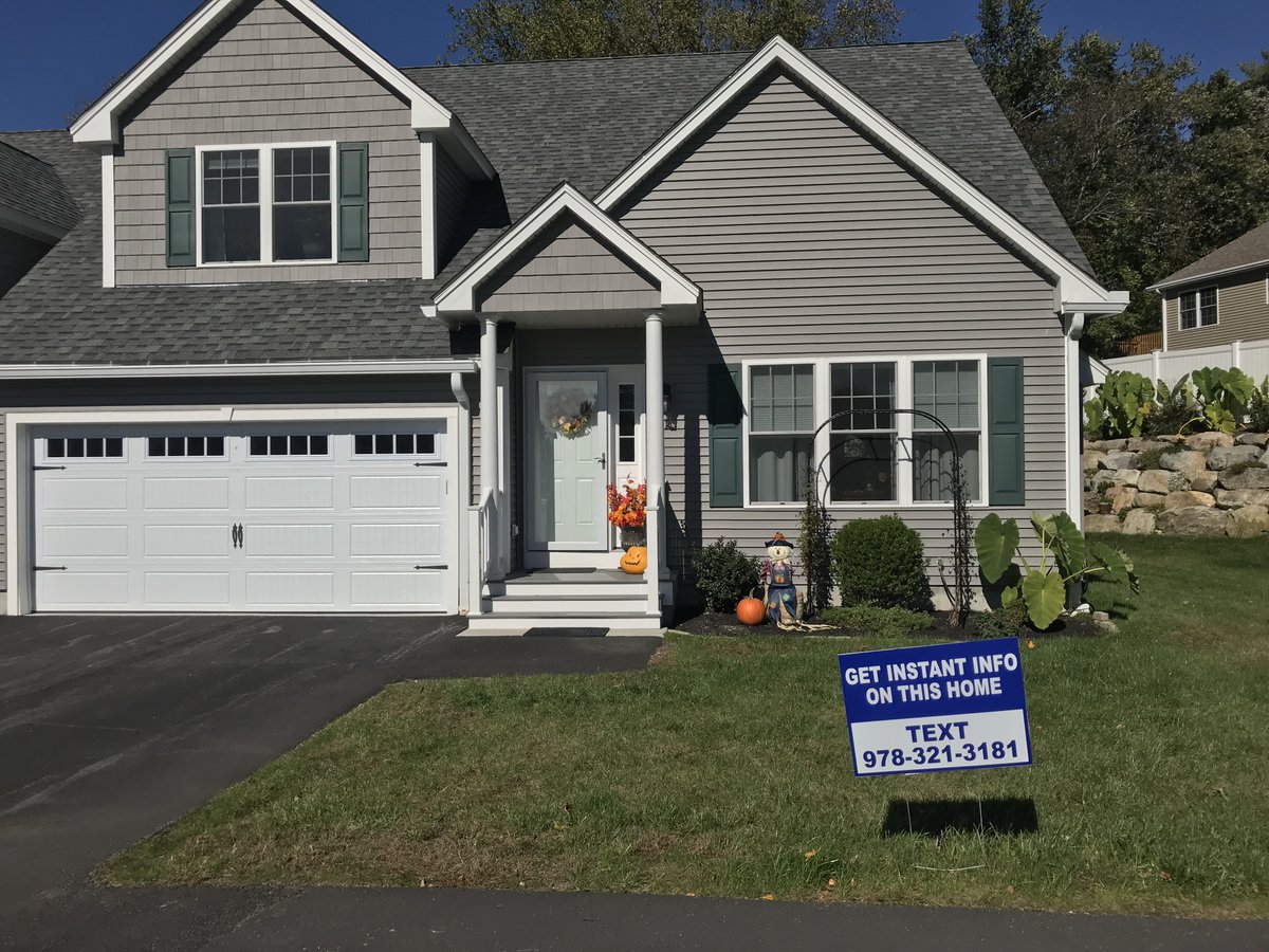 kensavage's tweet photo. Real estate marketing is easy. 

My mom is downsizing and selling her home. I wanted to help her to sell it so I built this text message funnel.

The real estate market needs to be disrupted.  @amandaorson would agree https://t.co/Zbtq7YNWiA