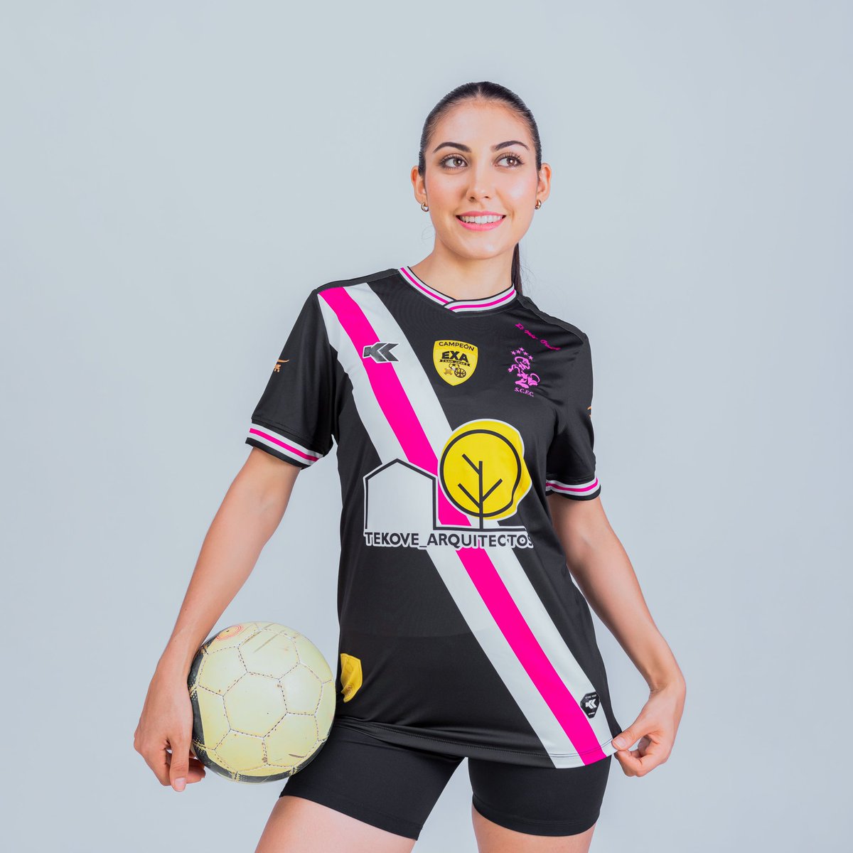 SportCondorito's tweet photo. Presentamos las nuevas indumentarias titular y alternativa que vestiremos en el #ExaSanjo2023 🙌🏻🏆
.
.
Diseño inspirado en la camiseta con la que obtuvimos el título de Bicampeón 10 años atrás 🥹⭐️
.
.
#CondoritoPorSiempre
#10AñosDelBi
#SerCondoritoEsSerAmigo
.
. https://t.co/PWNQAbLeHB