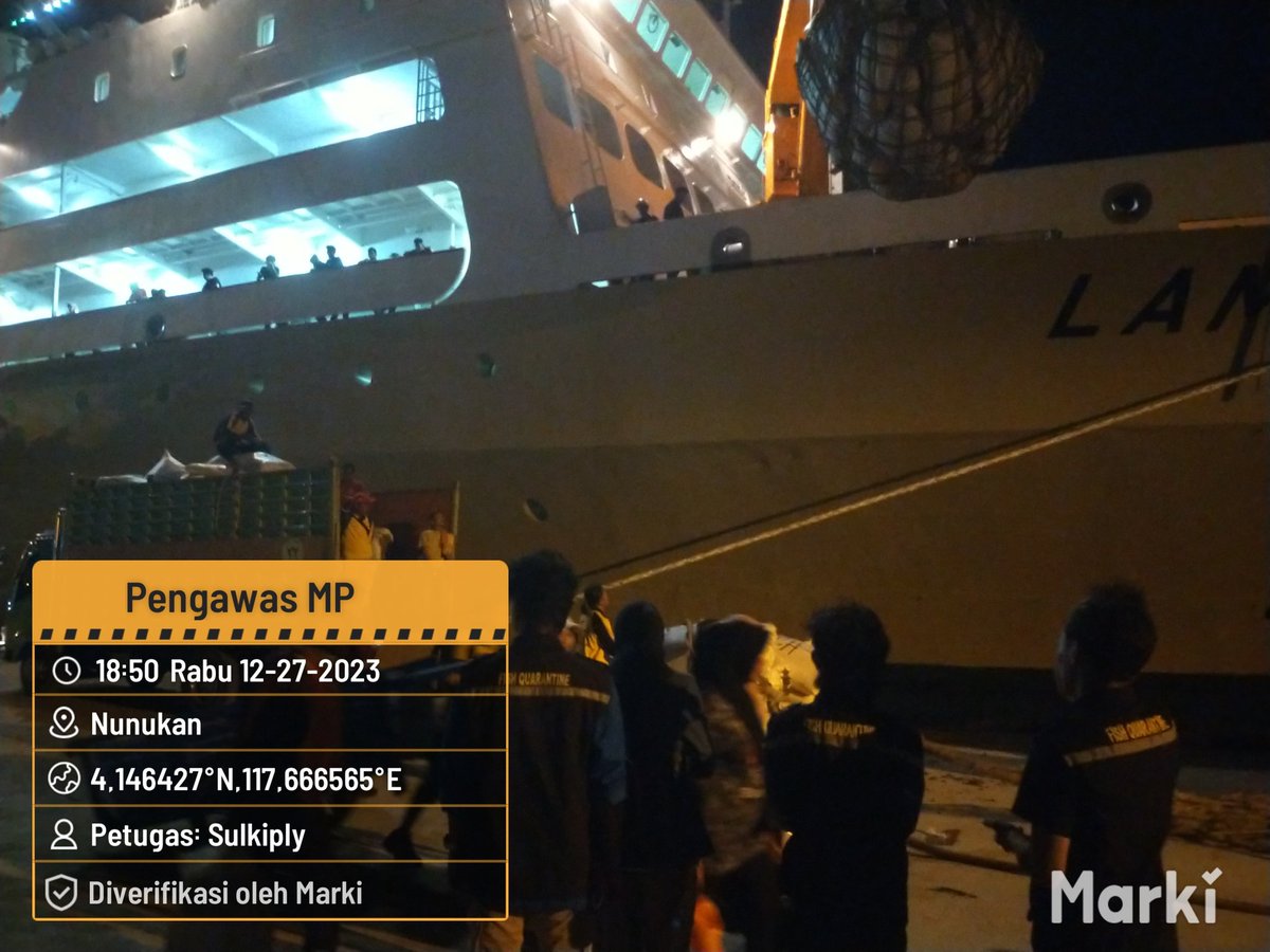 BKIPMNunukan's tweet photo. 27/12/2023
#SalamBahari 
Laporan Giat Wilker Nunukan,
Pengawasan kedatangan dan keberangkatan pemuatan MP Rumput Laut Kering sebanyak 49.000 Kg/580 Koli tujuan Pare2 Via KM. Lambelu
@bkipm_kkp 
@BKIPMTarakan 
#KKPThrive https://t.co/42hOlPfTxg